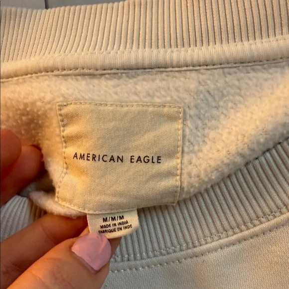 American Eagle Ivory Crochet Floral Pullover - Picture 4 of 4